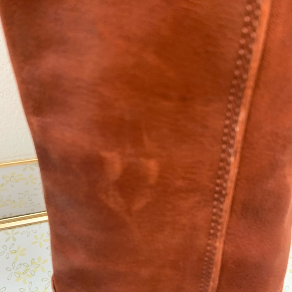 Boots - Picture 7 of 8